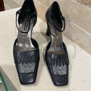 Jones New York Black Heels Elegant Design